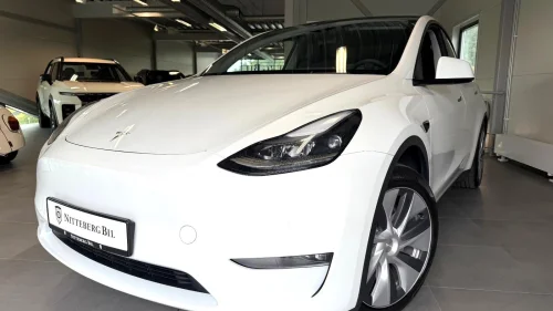 TESLA Model Y Long Range AWD 542 KM WLTP- Hengerfeste - Premium lyd-
