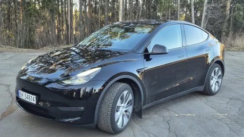 TESLA Model Y Long Range AWD/Krok/Panorama++