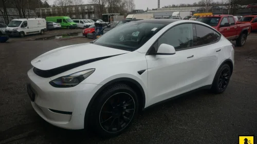 TESLA Model Y LR AWD AUTOPILOT ACC HENGERFESTE PREMIUM LYD VARMEPUMPE