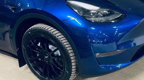 TESLA Model Y LR-4WD Ny i NORGE HENGERFESTE S og V hjul TAR INNBYTTE