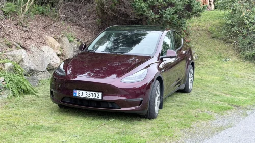 TESLA Model Y Long Range AWD 2024 | Tesla-sjekket | Midnight Cherry