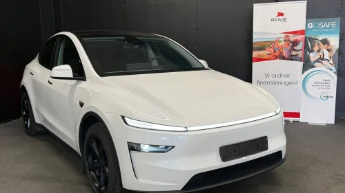 TESLA Model Y Juniper Long Rang AWD Premium 586WLTP Krok Autopilot