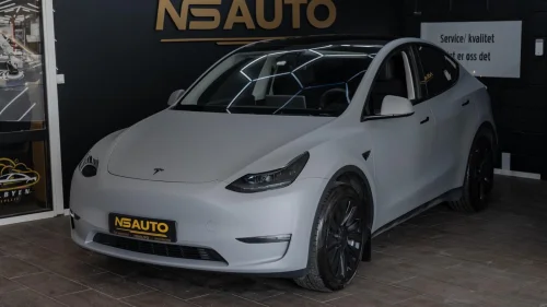 TESLA Model Y AWD / 533 WLTP / FOLERT / FSD / PANORAMA / S&V / SKINN