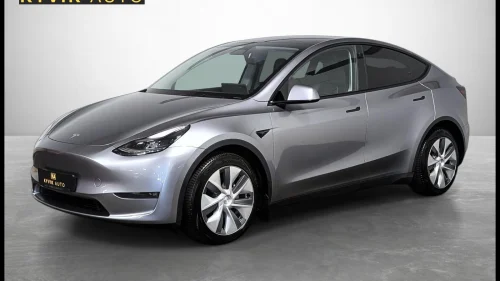 TESLA Model Y Long Range AWD 514hk | Autopilot | Pano