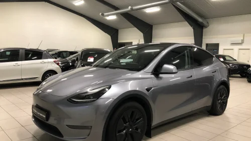 TESLA Model Y LONG RANGE, AWD, KROK,PANO, AP,PREMIUM,NORSK 19"+19"