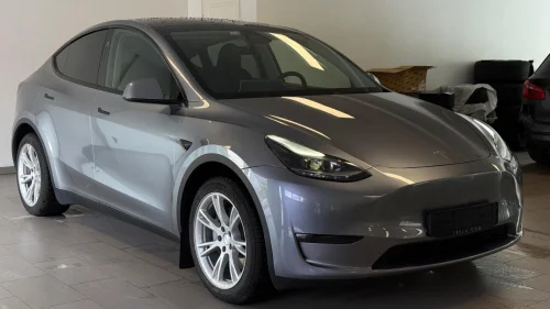 TESLA Model Y LongRange AWD Skinn Autopilot Varmepumpe EU-03.29 1Eier