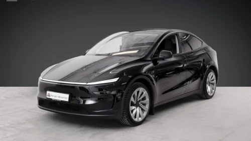 TESLA Model Y Long Range AWD Hengerfeste Facelift