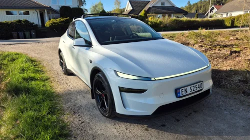 TESLA Model Y Long Range AWD KROK S/V HJUL