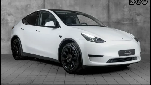 TESLA Model Y LongRange/Premium/Skinn/Autopilot/2 sett sorte felger