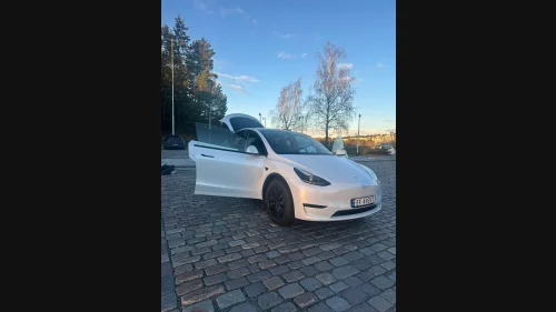 TESLA Model Y Long Range AWD