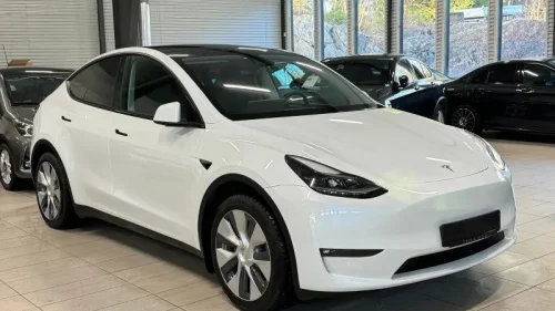 TESLA Model Y Long Range AWD PREMIUM,H-FESTE,KAMERA,HIFI,SKINN