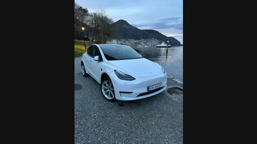 TESLA Model Y Long Range AWD