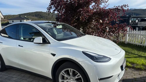TESLA Model Y Long Range AWD
