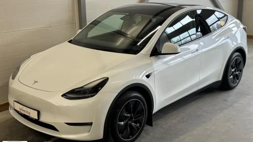 TESLA Model Y Long Range Pano Skinn 7-Seter!!