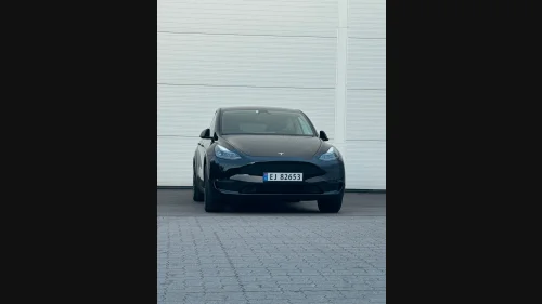 TESLA Model Y Long Range AWD 7-s.
