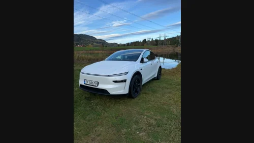 TESLA Model Y Premium Long Range AWD