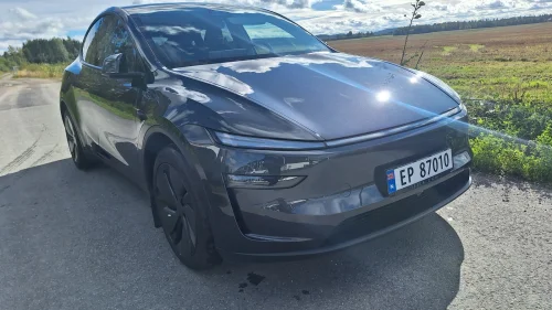 TESLA Model Y 26 mod LR Premium AWD|Stealth Grey|4900 km|S/V|Krok