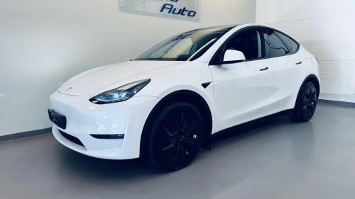 TESLA Model Y LONG RANGE AWD/PREMIUM/PANO/ACC/V PUMPE/KROK