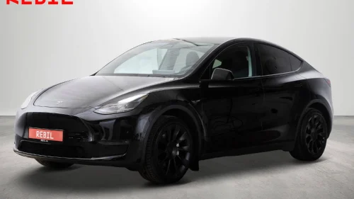 TESLA Model Y 533km(WLTP)/LR/AWD/Ryzen/Navi/R.kam/Pano/AP/V.pumpe