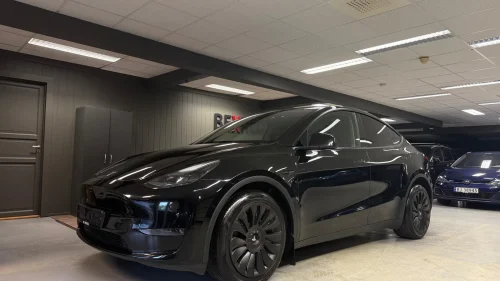 TESLA Model Y Long Range,AWD,Hengerfeste,Autopilot,V.pumpe,533km,Hifi
