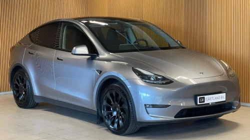 TESLA Model Y Long Range//Premium/Hengerfeste//20"