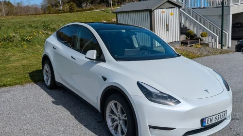 TESLA Model Y Long Range AWD