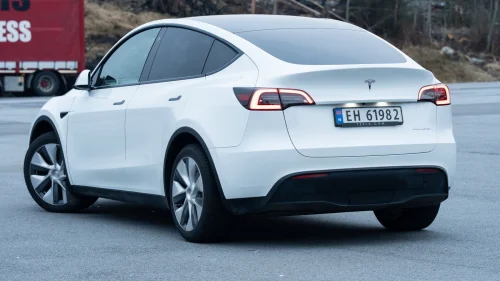 TESLA Model Y Long Range AWD