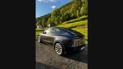 TESLA Model Y Premium Long Range AWD