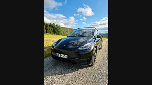 TESLA Model Y Long Range AWD
