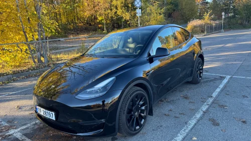 TESLA Model Y Long Range AWD/Premium/Krok/Lav km/Autopilot/Varmepumpe