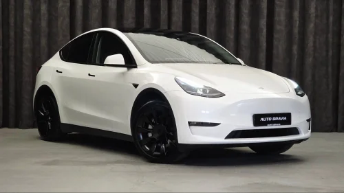TESLA Model Y LONG RANGE/DUALMOTOR/533KM/KROK/MATRIX/AP/AMD/V.PUMPE++