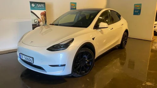 TESLA Model Y EU 2027 // 1 EIER // 4X4 // KROK // SE PRIS !!