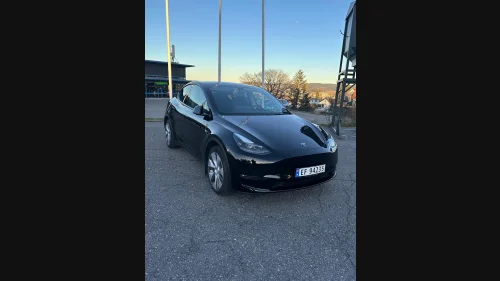 TESLA Model Y Long range firehjulsdrift