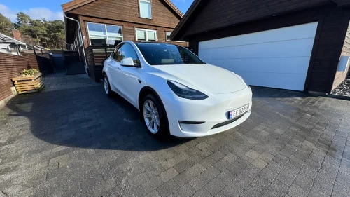 TESLA Model Y Long Range AWD | Hengerfeste | PPF | Lav km