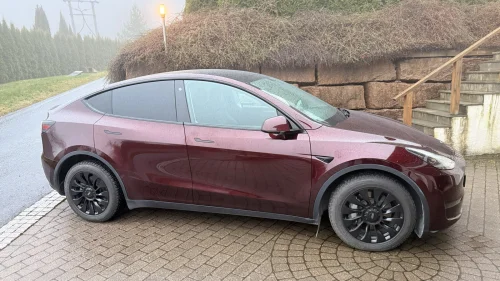 TESLA Model Y LR AWD AP PREMIUM SEN 2023 1 EIER KR 5.000,-/MND