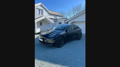 TESLA Model Y Long Range AWD