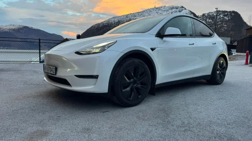 TESLA Model Y Long Range AWD