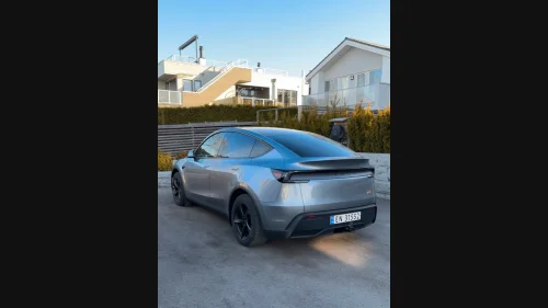 TESLA Model Y Launch Series Long Range AWD