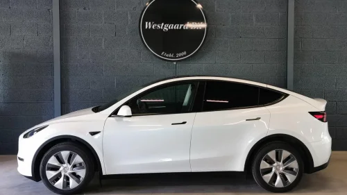 TESLA Model Y LONG RANGE AWD PREMIUM*SKINN*KAMERA*HENGERFESTE*
