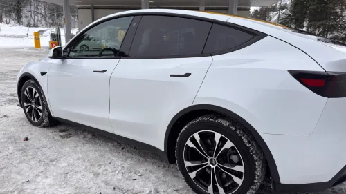 TESLA Model Y LR AWD Premium Full PPF-Homelink-Skinn-Navi-Autopilot