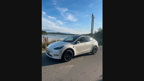TESLA Model Y Long Range AWD