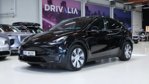 TESLA Model Y Long Range AWD med Krok