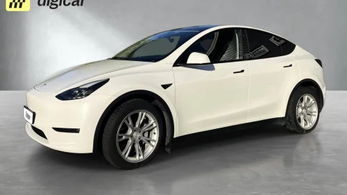 TESLA Model Y Long Range AWD / Hengerfeste / Autopilot / 19" / ++