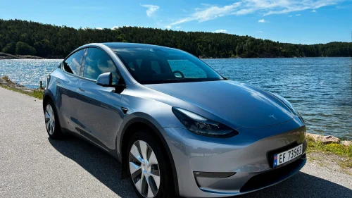 TESLA Model Y Long Range AWD / Enhanced Autopilot