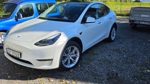 TESLA Model Y Long Range AWD. Ny i aug.2023