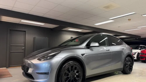 TESLA Model Y Long Range,AWD,Hengerfeste,Quicksilver,V.pumpe,533km,20