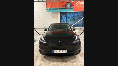 TESLA Model Y Long Range AWD