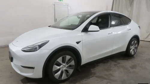 TESLA Model Y LR AWD AUTOPILOT HENGERFESTE PREMIUM LYD VARMEPUMPE