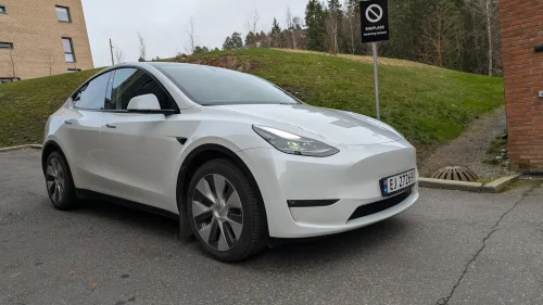 TESLA Model Y Tesla Model Y Long Range AWD