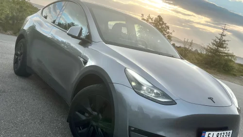 TESLA Model Y 7-Seter, LR, AWD, Gratis lading fram til 19.desember